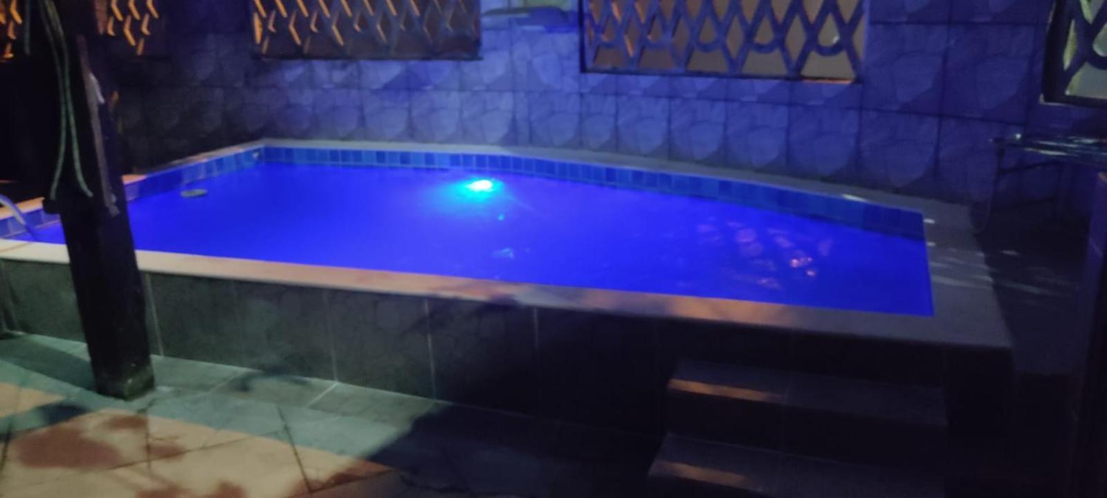 Frente Mar Piscina Acessibilidade